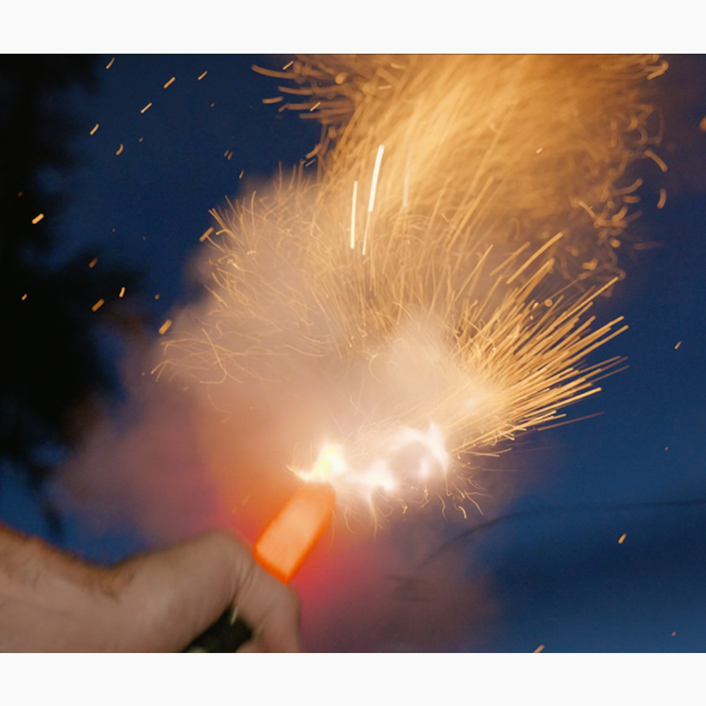 Fith Ops Gen4 2-in-1 Rescue Tool releasing emergency alert system